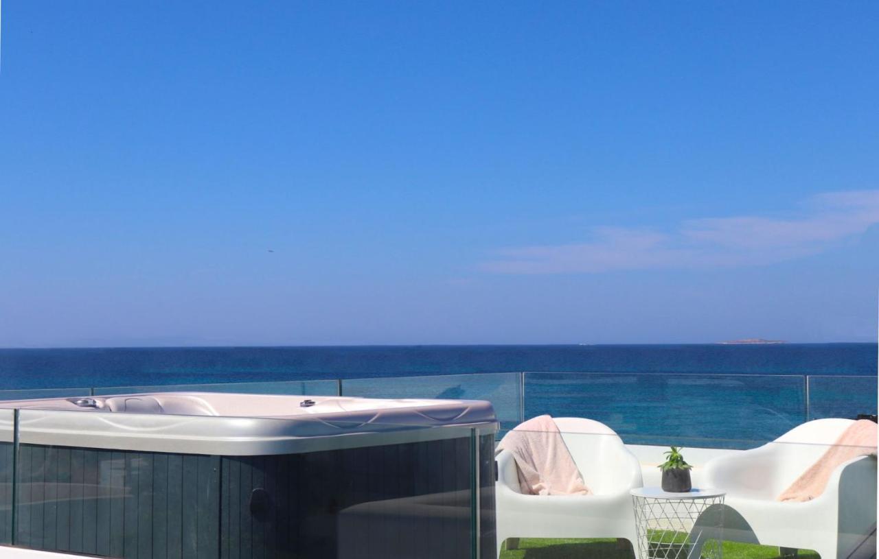 Beach Apartment Thalia With Hot Tub And Sea View Agios Prokopios  Esterno foto